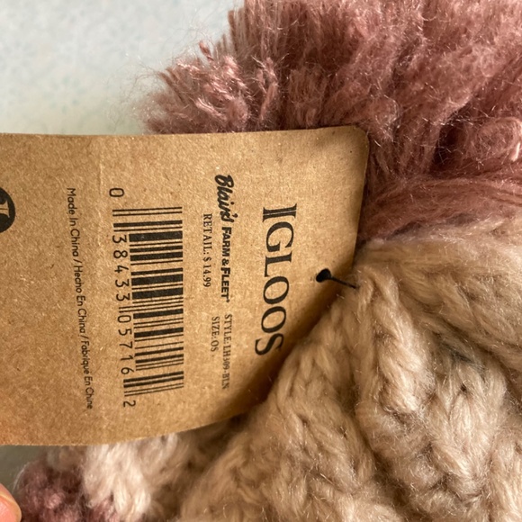 New Igloos Women’s hat - Picture 2 of 4